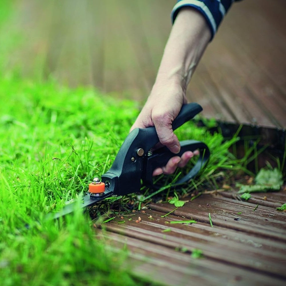 FISKARS Tijeras para Corte de Césped GS40 Ángulo de Corte Ajustable 180º