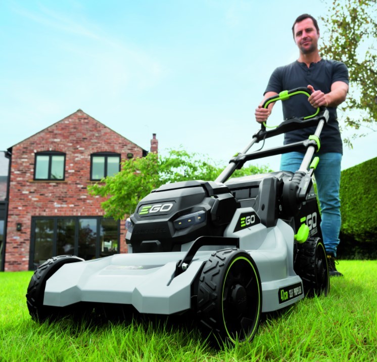 Cortacésped Ego Power de la Gama Power+ 47 con Tracción y Batería + Cargador